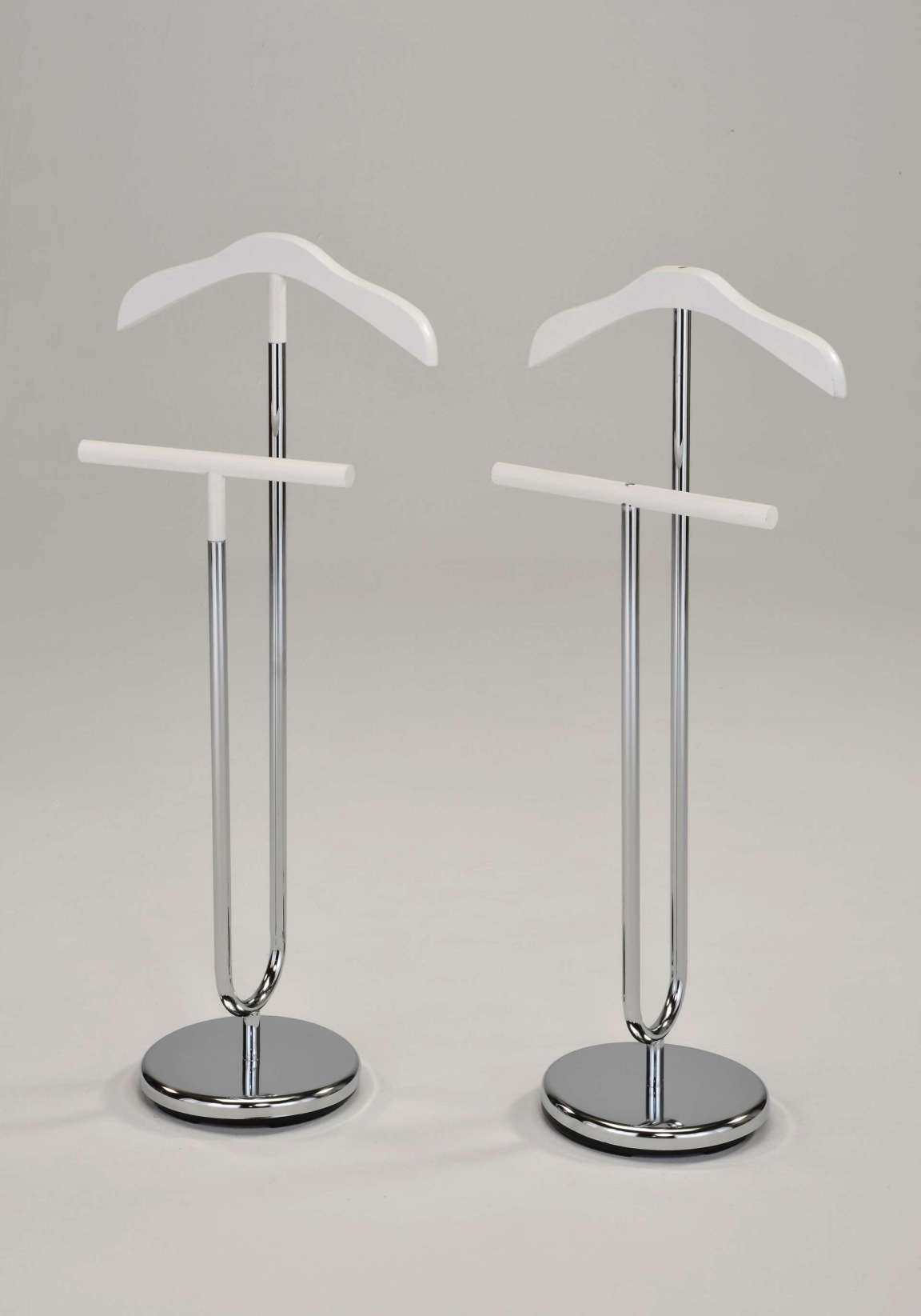 suit hanger stand